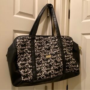 Luv betsy travel bag